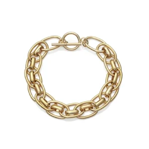 A stylish gold chain bracelet featuring interlocking oval links and a classic toggle clasp.