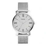 FOSSIL BQ2367 Minimalistinio dizaino sidabrinis „Fossil“ laikrodis su baltu ciferblatu, romėniškais skaitmenimis ir nerūdijančio plieno tinkliniu dirželiu.