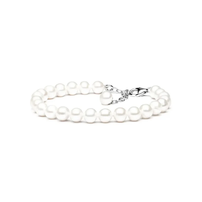 Elegant white pearl bracelet with a silver clasp, showcasing a timeless and classic design. Perfect for any occasion.