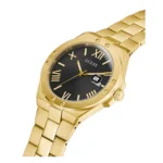 Stilingas auksinis „Guess“ laikrodis su juodu romėniškų skaitmenų ciferblatu ir datos ekranu, kurį papildo elegantiška auksinė apyrankė.