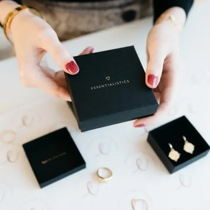 ESSENTIALISTICS 105001-b-2