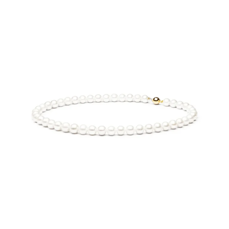 Elegant white pearl necklace with a gold clasp, showcasing a classic and timeless design.