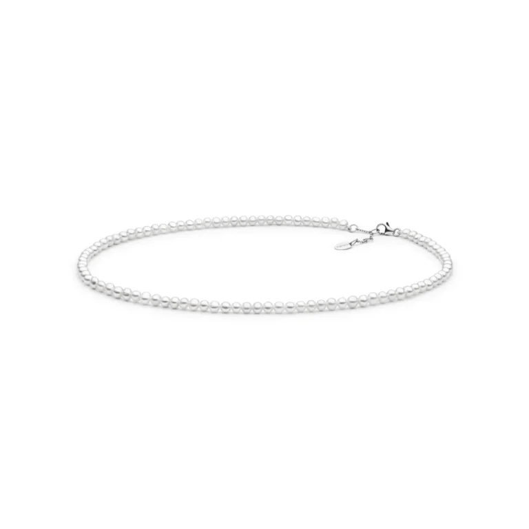 Elegant white pearl necklace with a secure clasp, showcasing a classic design suitable for various occasions.